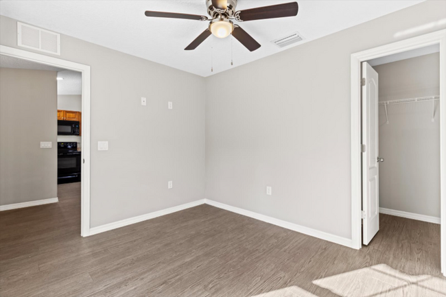 Building Photo - 9276 N Mendoza Way
