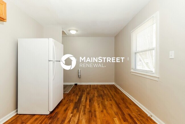 Building Photo - 3 Bedroom Pet-Friendly Home in Louisville,...