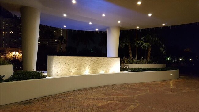 Building Photo - 3500 Galt Ocean Dr