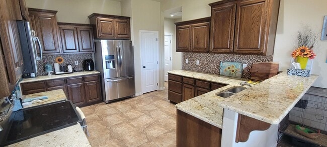 Building Photo - BEAUTIFUL HOME IN PROVIDENCE ADDITION