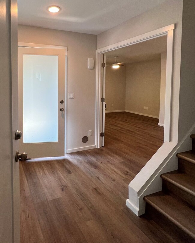 Building Photo - Rubi Townhomes