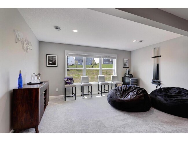 Building Photo - 6332 Apple Ct