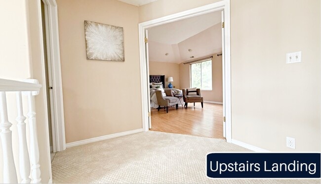 Building Photo - 8017 Showcase Ln