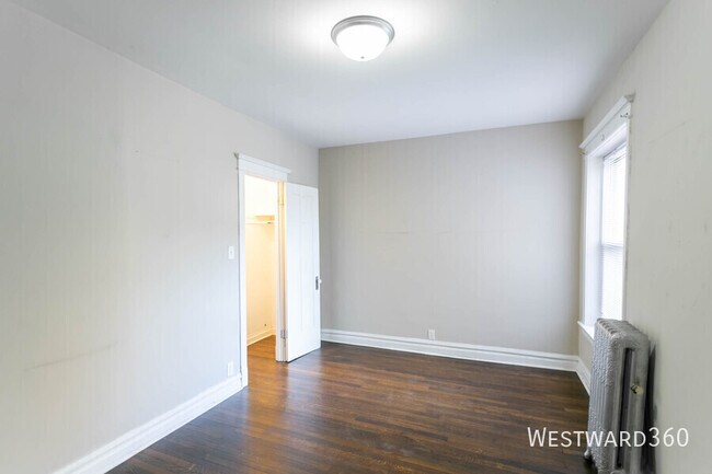 Building Photo - 5417 S Drexel Ave