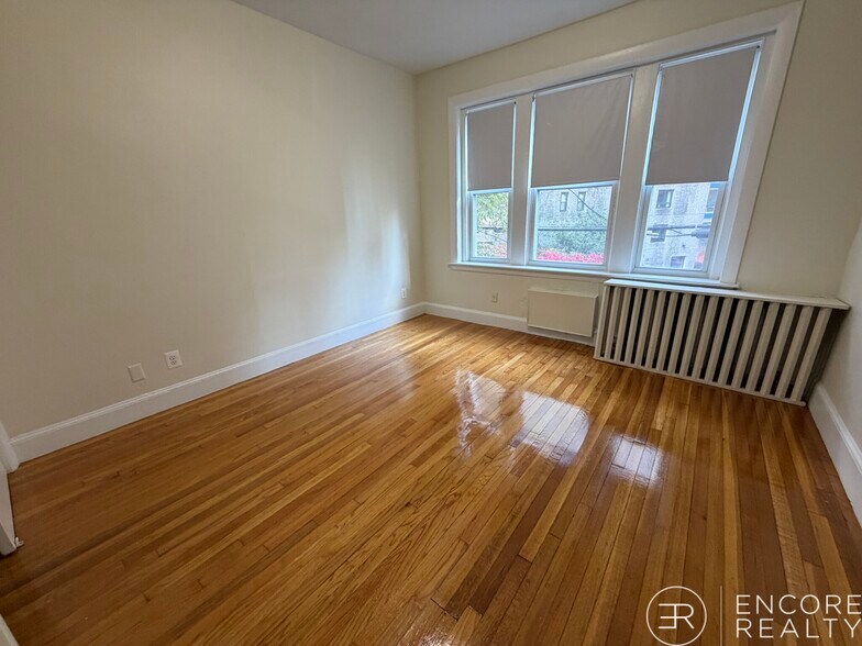 Building Photo - 48 Lancaster Ter