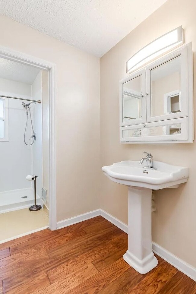 Building Photo - Charming 3 bedroom, 2 bathroom home located in Irmo, SC