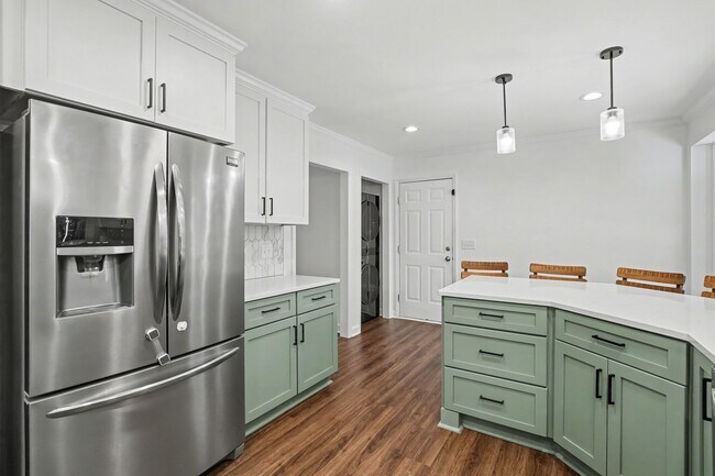 Building Photo - 4204 High Mountain Dr