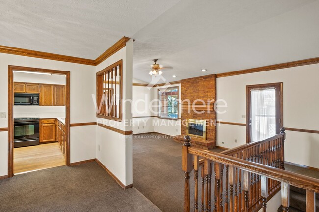 Building Photo - MOVE IN SPECIAL! $500 OFF MOVE IN COST (wi...