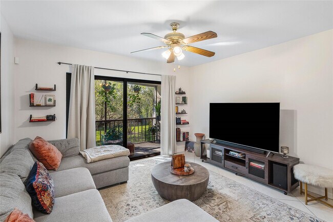 Building Photo - 3111 Oakland Shores Dr