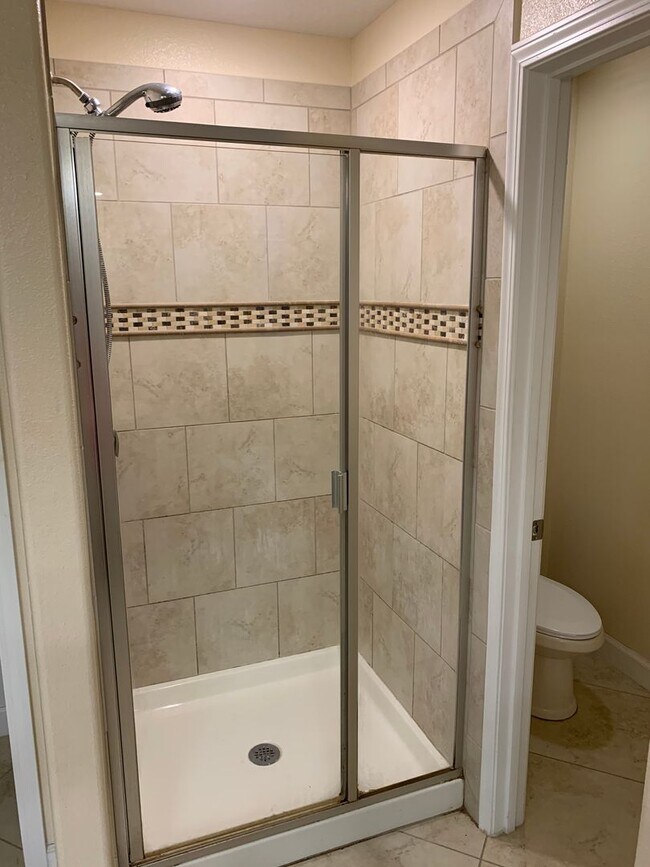 Building Photo - WYNDHAM LAKES ESTATES 4/2.5 HOME FOR RENT - LAKE VIEW!