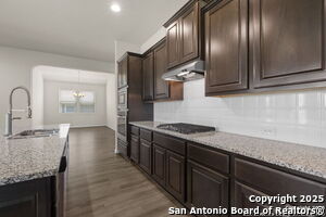 Building Photo - 6595 Mason Vly