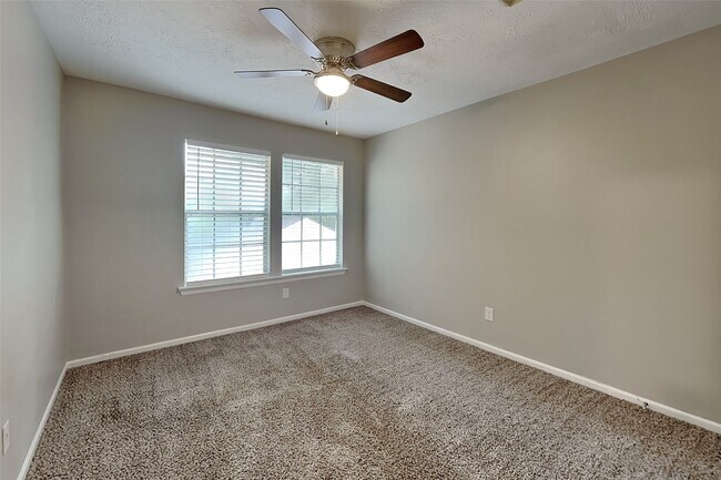 Building Photo - 46 Berryfrost Ln