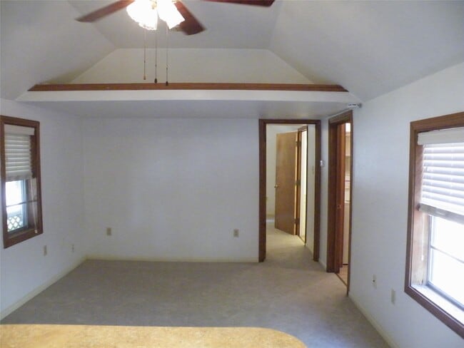 Building Photo - 703 Clear Lake Rd