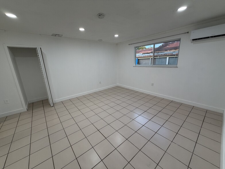 Building Photo - 11134 SW 6th St