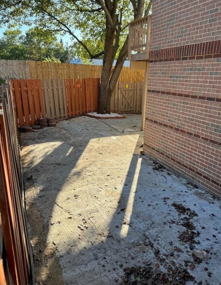 Building Photo - 3001 Colonial Springs Ct