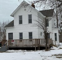 Building Photo - 14405 Sylvia Ave