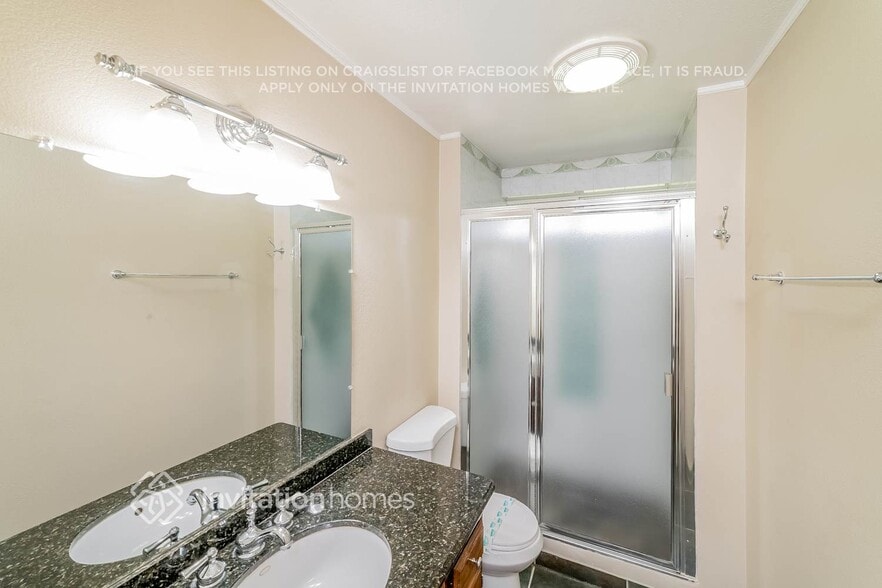 Building Photo - 1504 Cole Ave