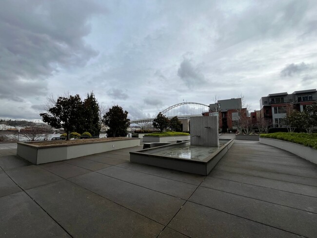 Building Photo - Modern Condo in NW District, Portland! On ...