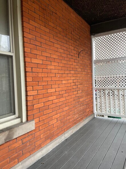 Private Side Deck - 307 Western Ave