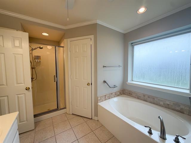 Building Photo - 310 Iroquois Ln