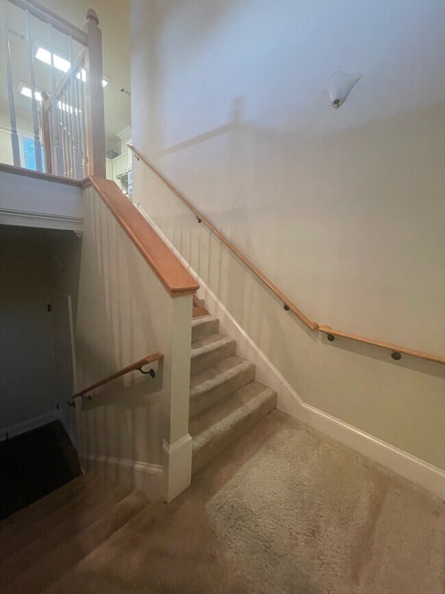 Building Photo - 1200 E Main St