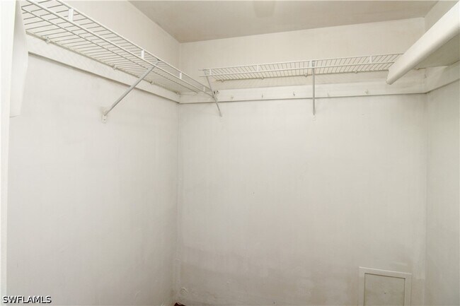Building Photo - 175 Turtle Lake Ct