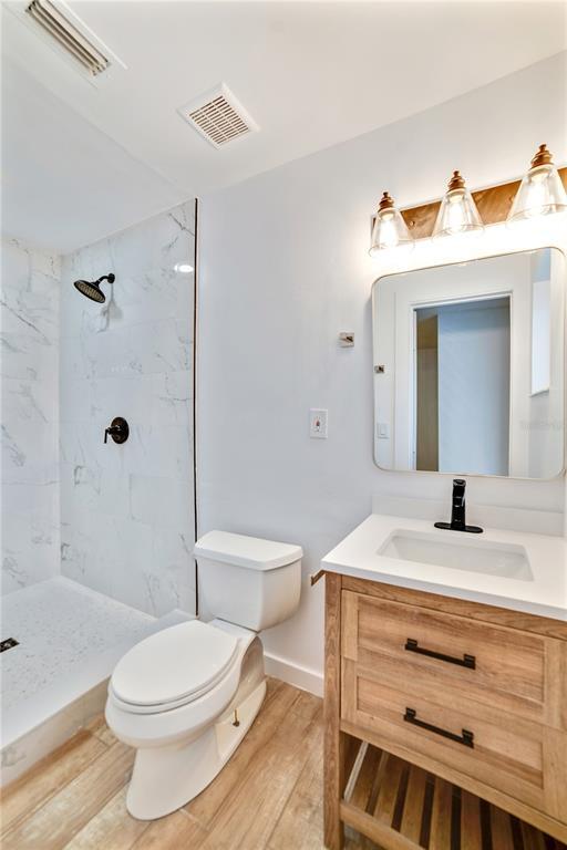 Building Photo - 4413 W Rogers Ave