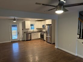 Building Photo - 2018 Wareham Rd