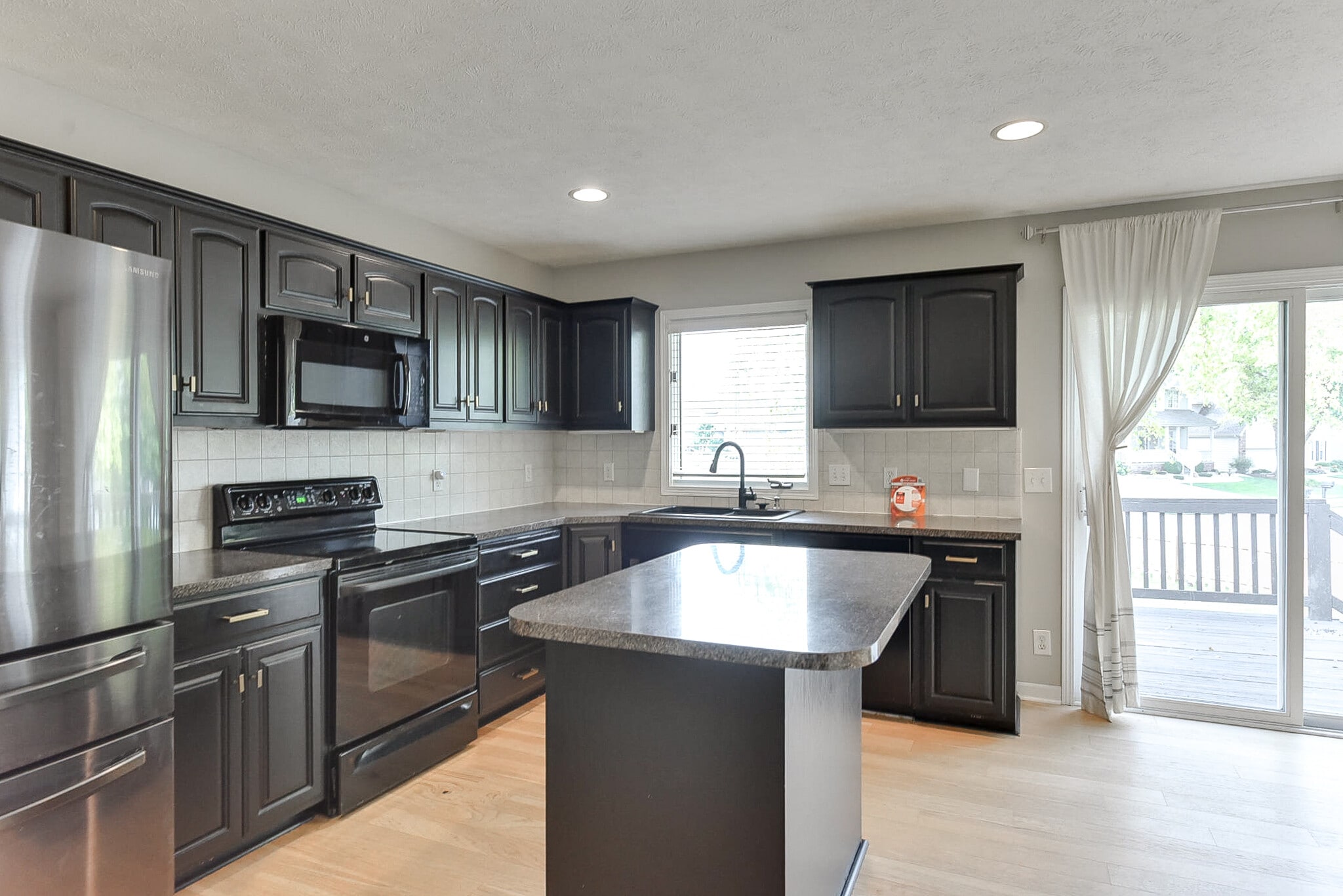 Building Photo - 15327 Parker Cir