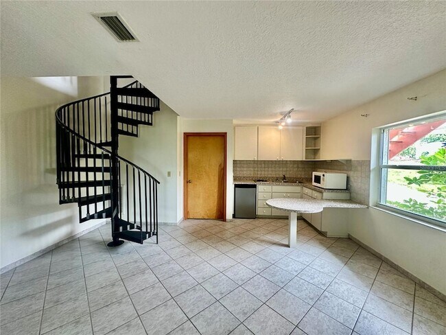 Building Photo - 709 S Lake Starr Blvd