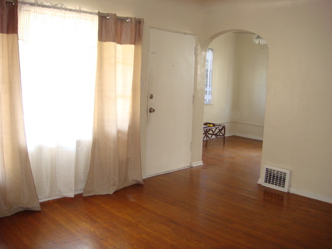 Office/Dining Room - 2749 S Sepulveda Blvd