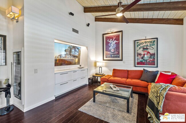 Building Photo - 1347 Primavera Dr S