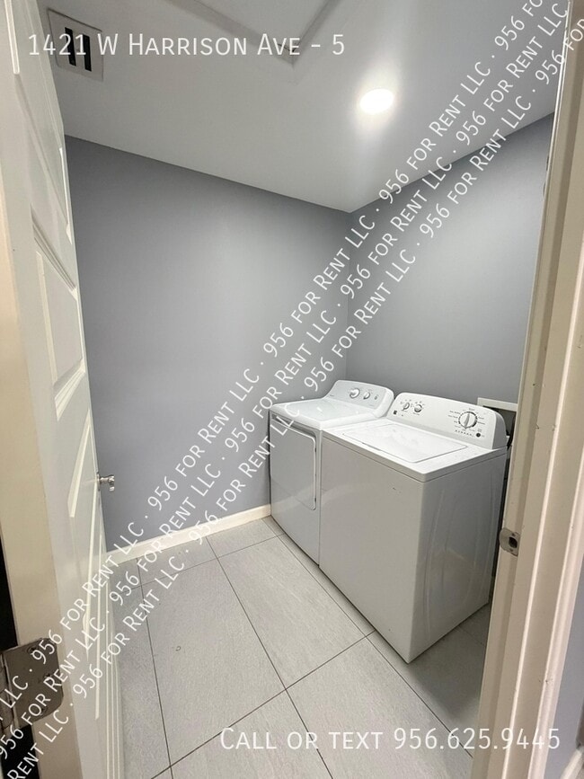 Building Photo - 1421 W Harrison Ave