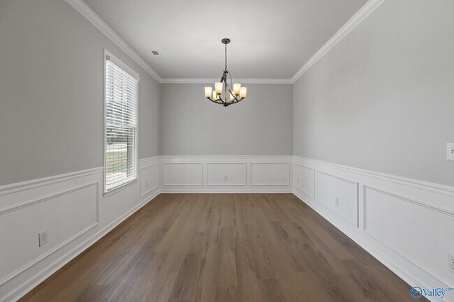 Building Photo - 307 Acorn Grove Ln SW