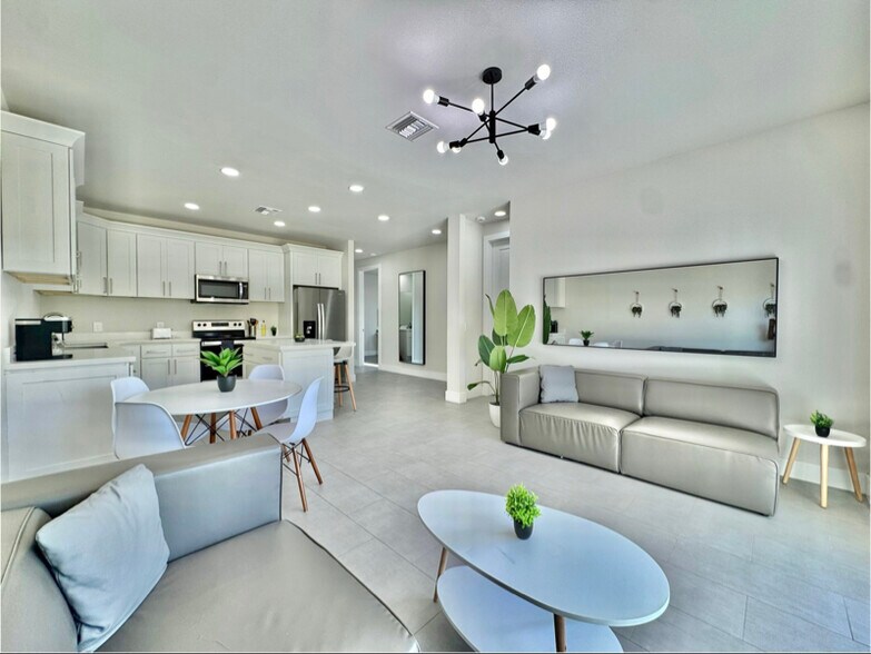 Building Photo - 2504 Leda Ave S