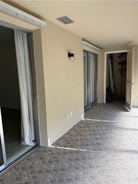 Building Photo - 31 Pine Arbor Ln