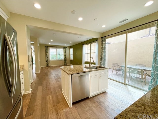 Building Photo - 14886 Sand Canyon Ave