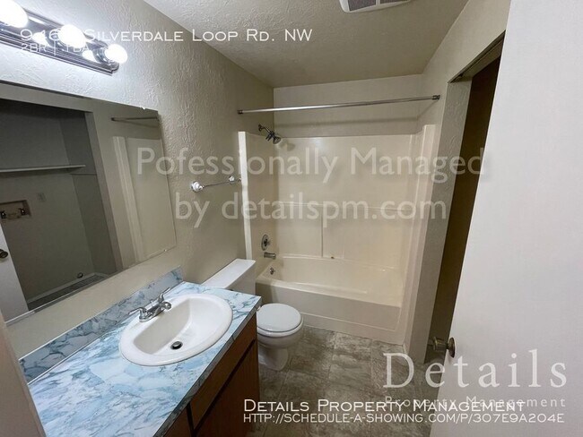 Building Photo - 9469 Silverdale Loop Rd NW