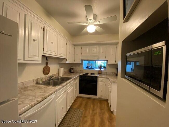 Building Photo - 555 Fillmore Ave