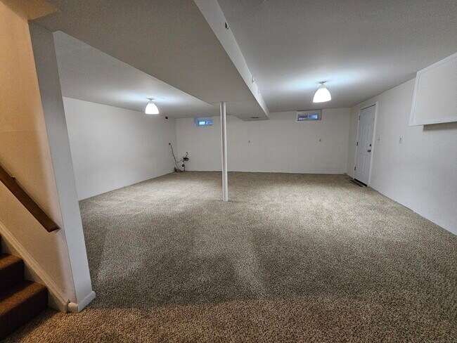 Building Photo - 246 Seaside Ave