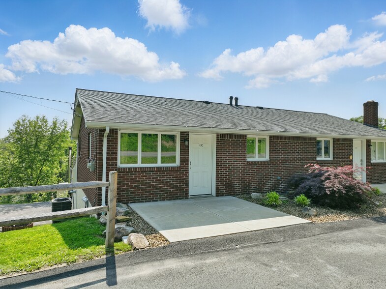 Primary Photo - 1492 Clay Pike