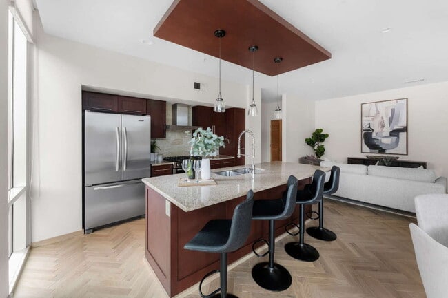 Building Photo - Sophisticated Living on Barton Springs