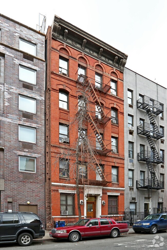 Building Photo - 211 East 11th Street
