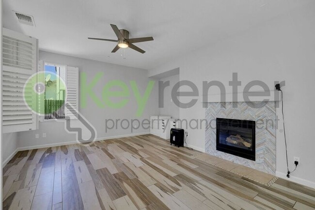 Building Photo - 973 Courtyards Loop