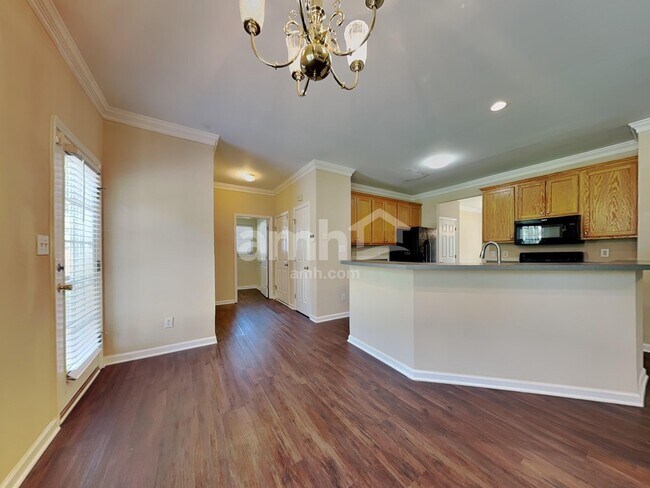 Building Photo - 2713 Glasshouse Rd