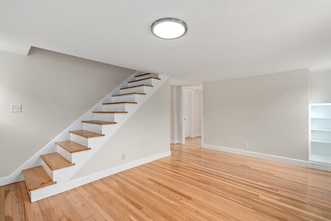 Building Photo - 157 Lake Ave