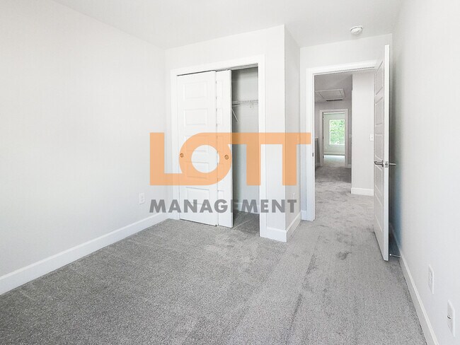 Building Photo - 24 Jaycee Ct