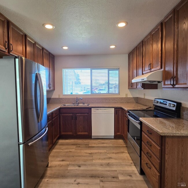 Building Photo - 1506 Casa Loma Way