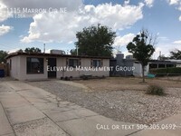 Building Photo - Nice 3 bedroom in Mesa Village. Great loca...