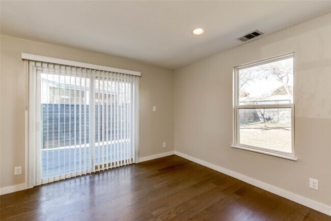 Building Photo - 4702 Bandera Rd